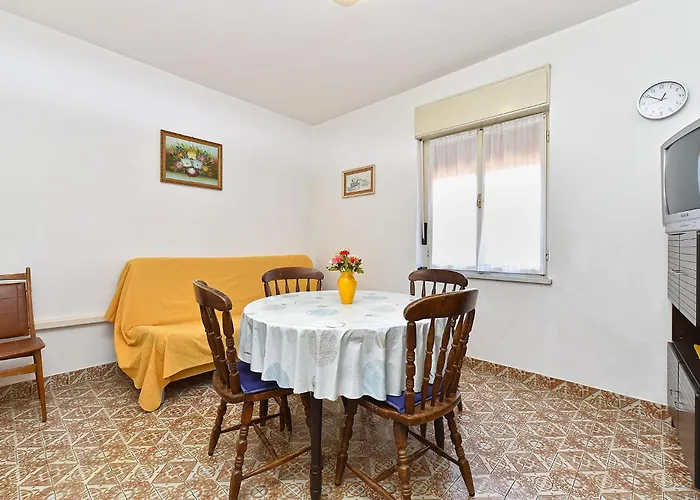Mirela 1554 Daire *