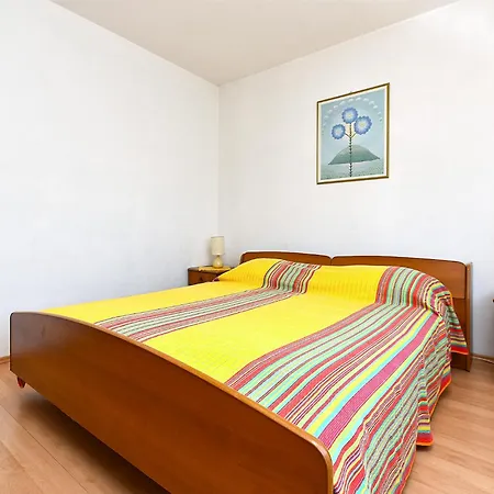 Mirela 1554 Apartamento