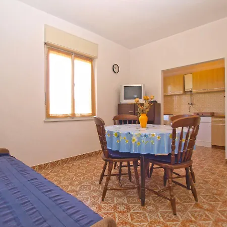 Apartment Mirela 1554 Pula