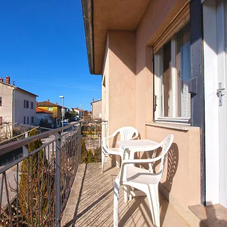 Mirela 1554 Apartamento