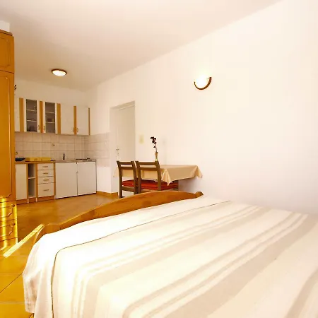 Apartment Mirela 1554 Pula