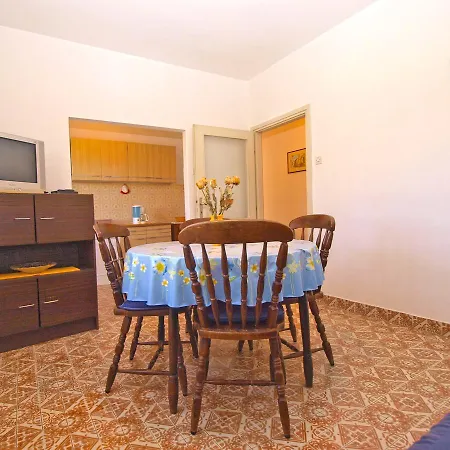Mirela 1554 Apartment *